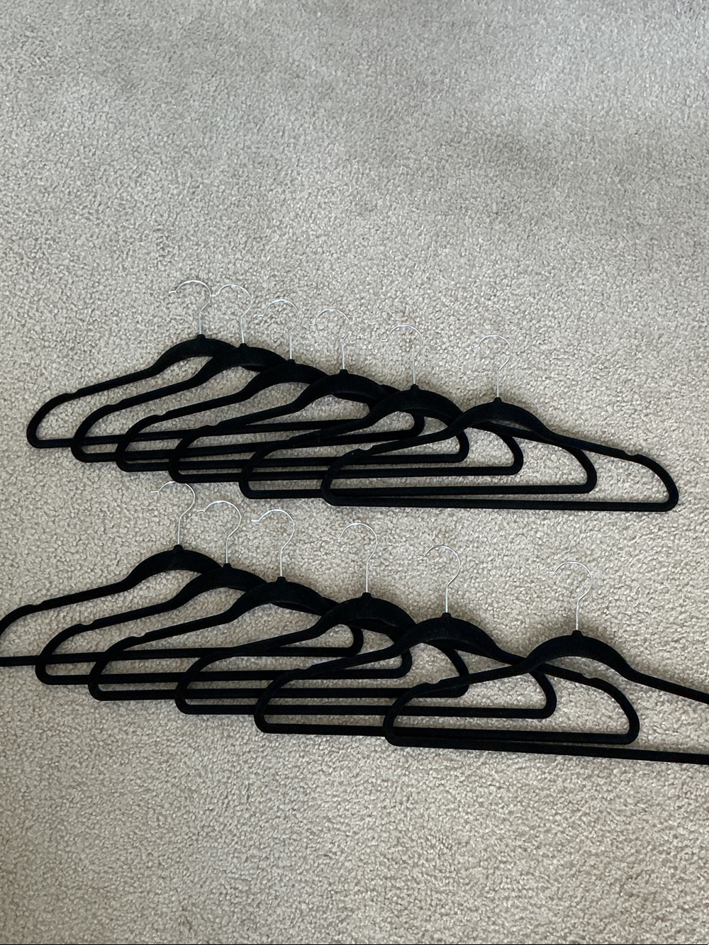 Velvet Non-Slip Black Hangers - Set of 12 - Regular Size Hangars